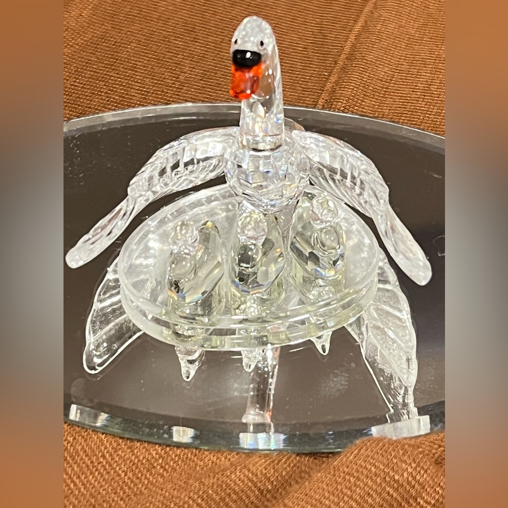 Swarovski Crystal Swan Family Beauties of the Lake
